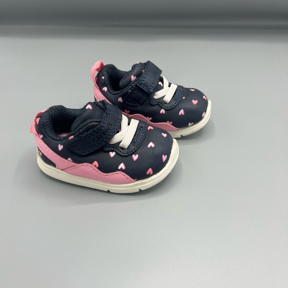 Preowned Carters Infant Shoe 2M